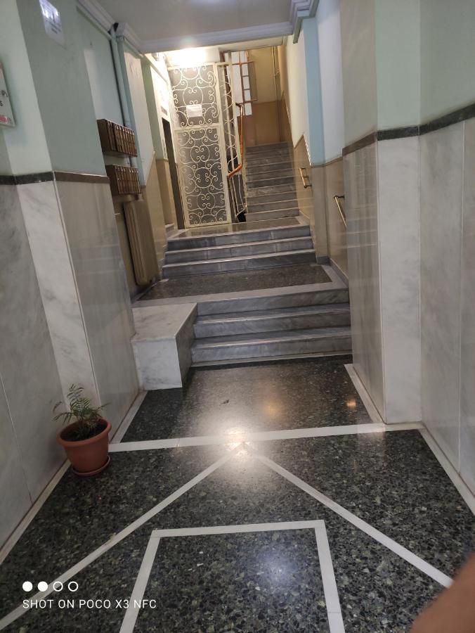 Closer "Egnatia Apartment 1" Thessaloniki Exterior foto