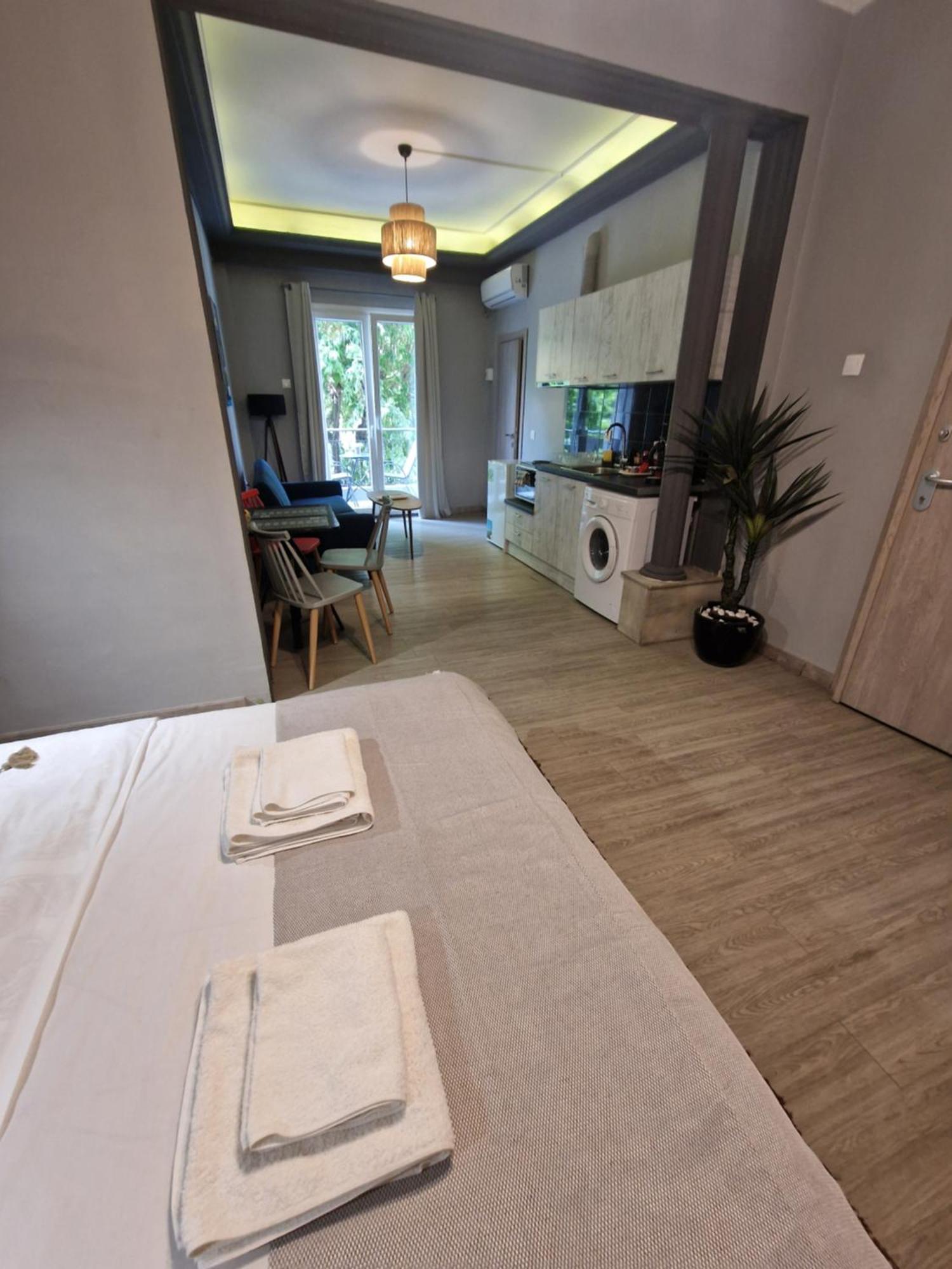 Closer "Egnatia Apartment 1" Thessaloniki Exterior foto